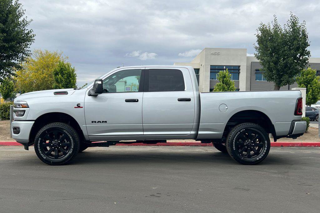 New 2026 RAM 2500 Big Horn AWD/4WD image 7