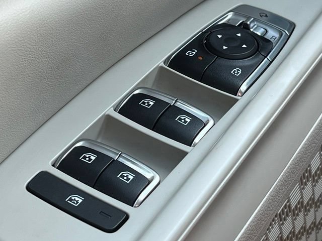 Certified 2025 Kia Carnival EX FWD image 35