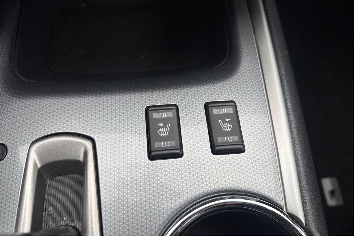 Used 2020 Nissan Pathfinder SL FWD image 37