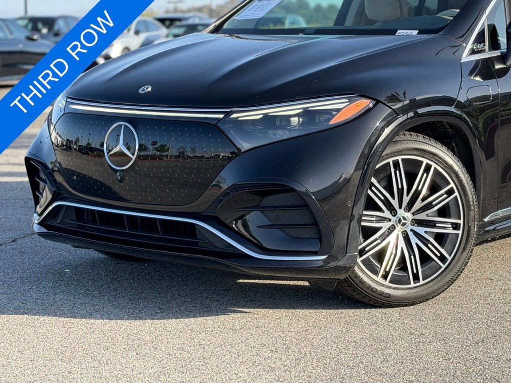 Used 2023 Mercedes-Benz EQS 580 4MATIC SUV image 3