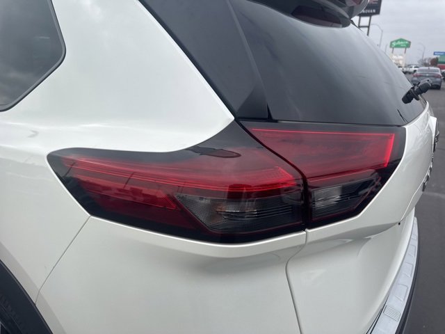 Used 2023 Nissan Rogue SV w/ SV Premium Package image 26