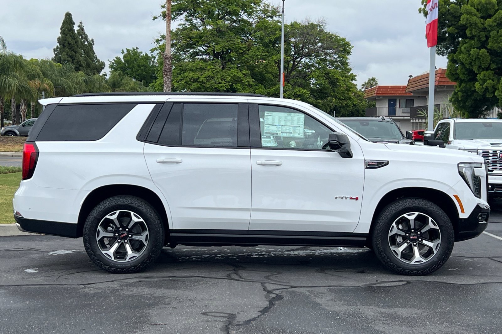 New 2026 GMC Yukon AT4 image 3