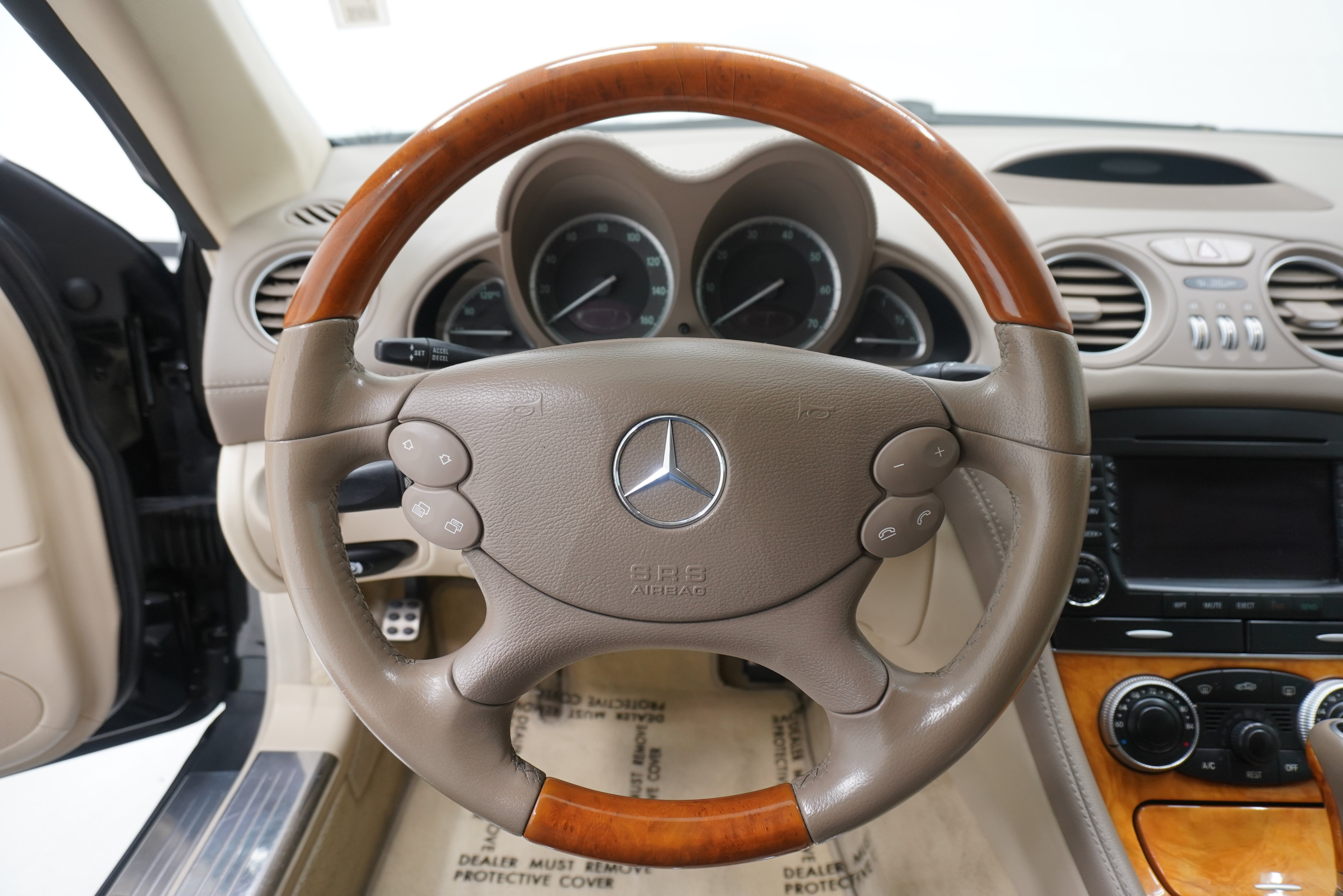 Used 2007 Mercedes-Benz SL 550 image 17