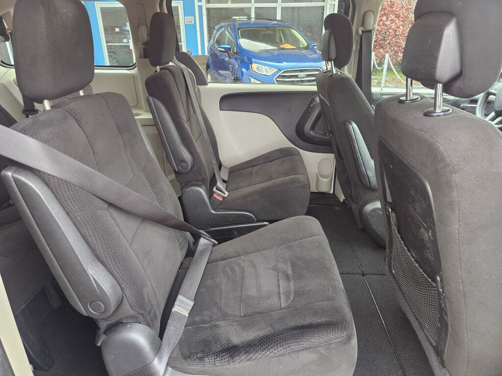 Used 2012 Dodge Grand Caravan SE FWD image 14