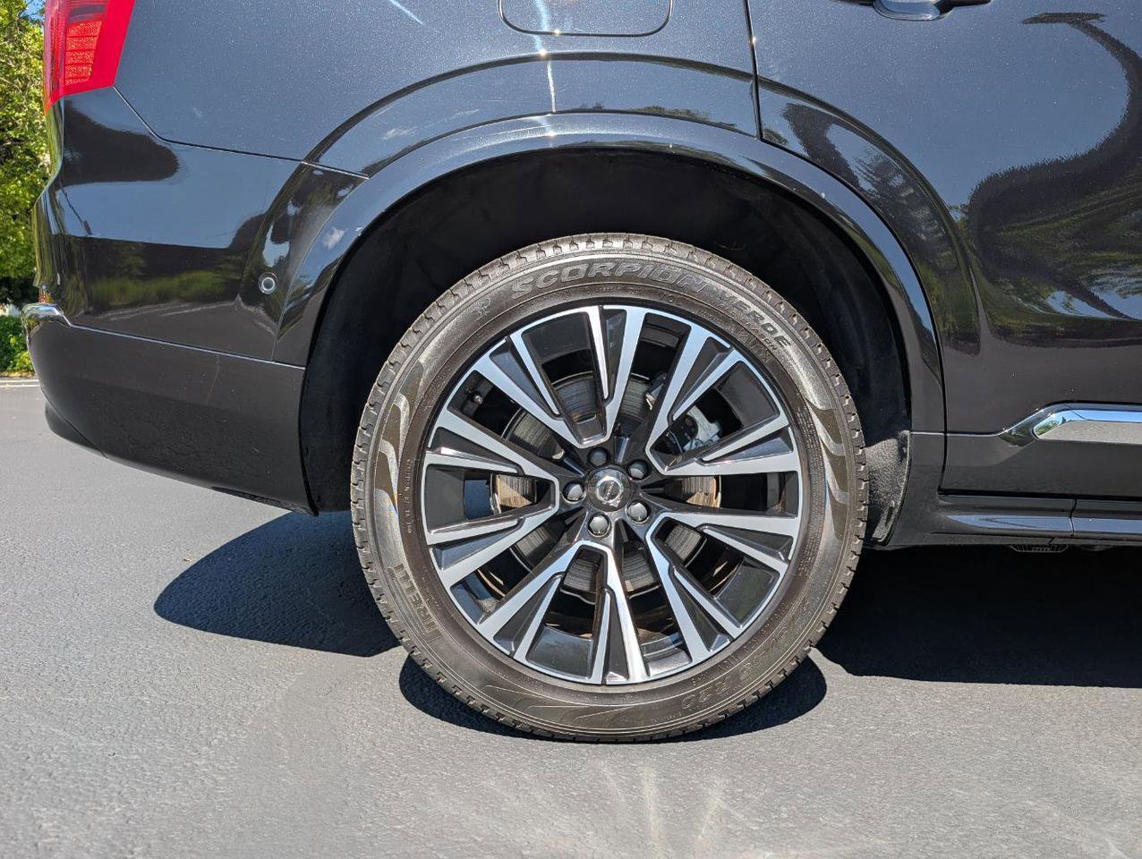 Used 2023 Volvo XC90 T8 Plus AWD/4WD image 29