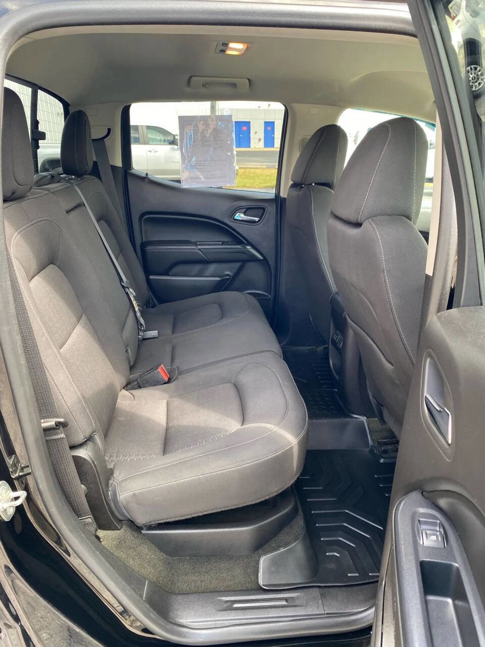 Used 2016 GMC Canyon SLE image 27