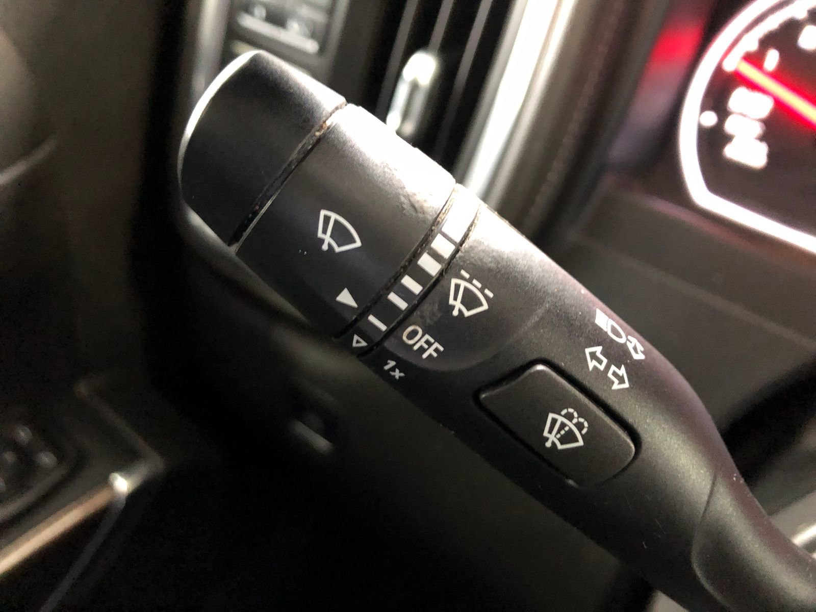 Used 2020 Chevrolet Silverado 1500 LT w/ All-Star Edition image 31