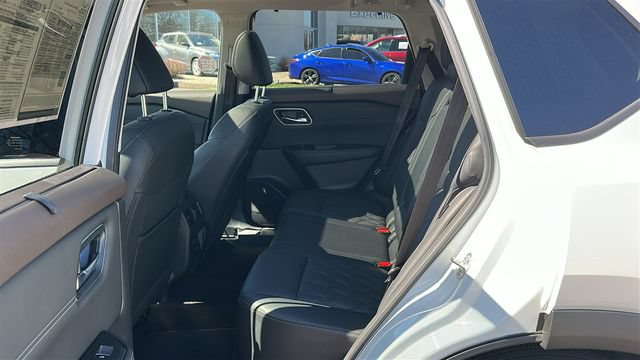 Certified 2023 Nissan Rogue Platinum w/ Platinum Premium Package AWD/4WD image 23
