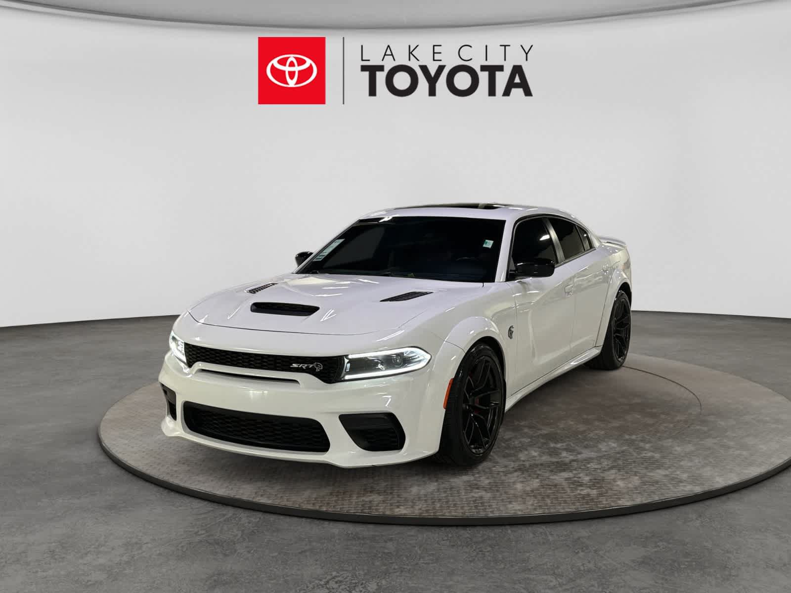 Used 2023 Dodge Charger SRT Hellcat RWD image 1
