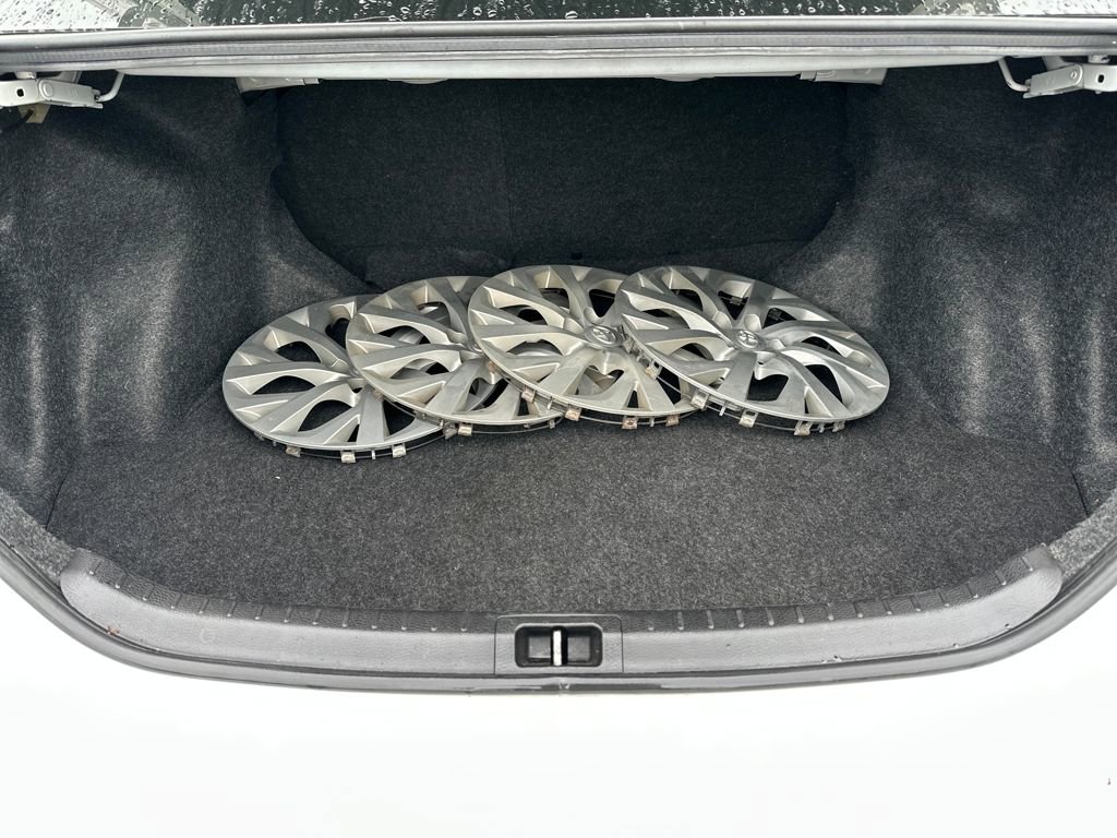 Used 2019 Toyota Corolla LE image 17