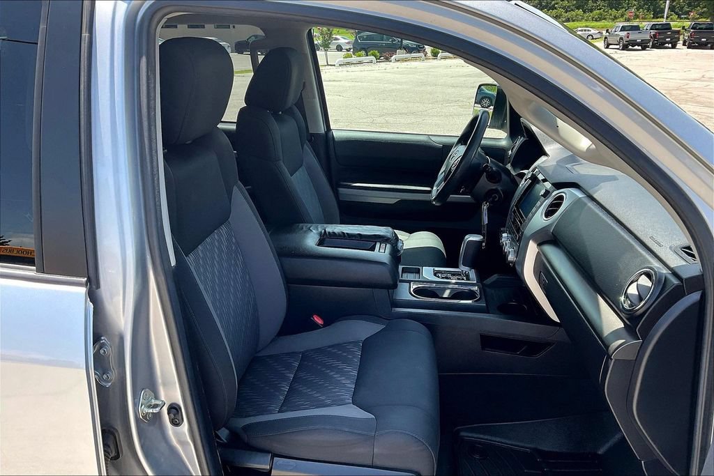 Used 2021 Toyota Tundra SR5 w/ Convenience Package AWD/4WD image 16