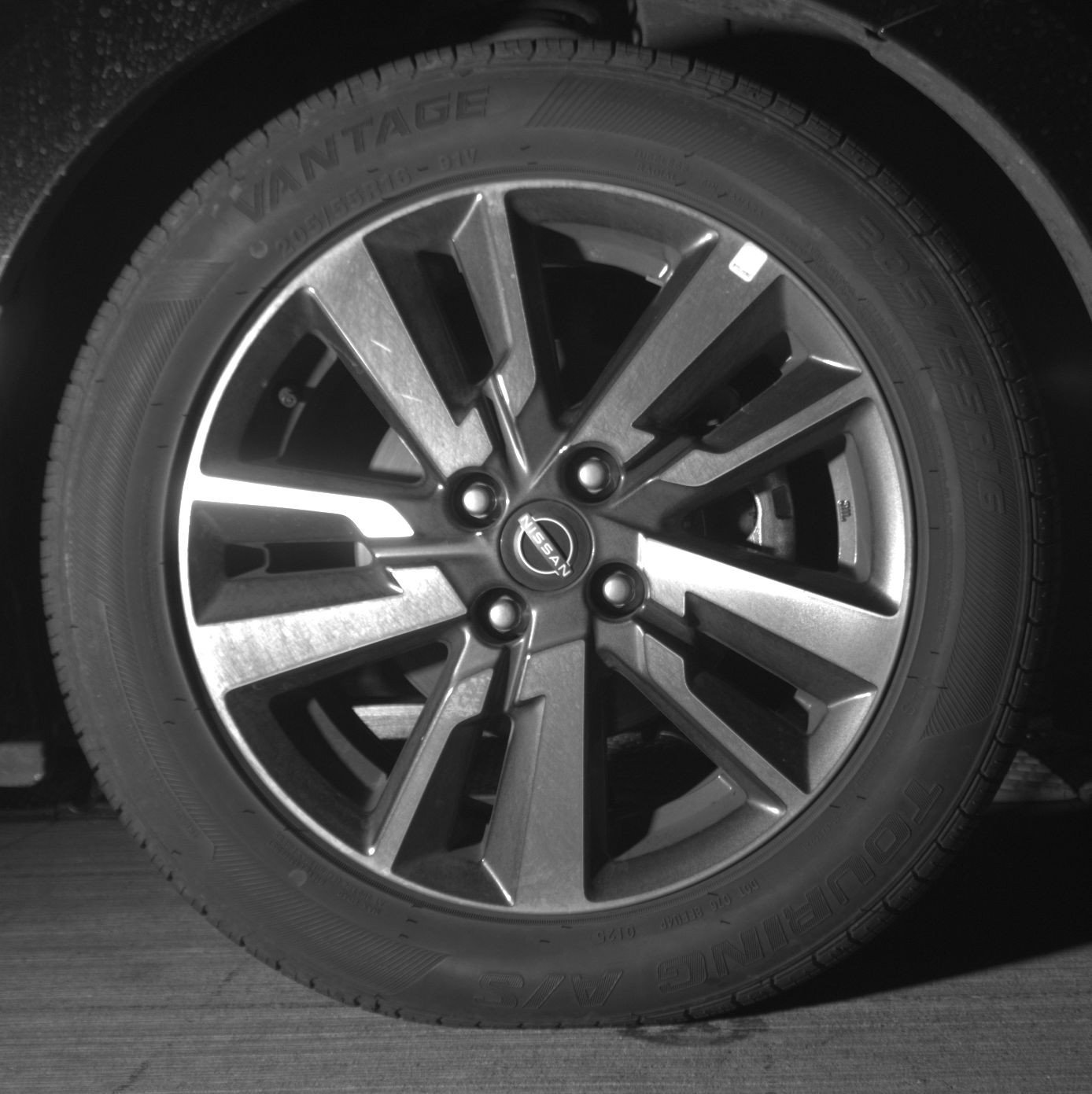 Used 2025 Nissan Versa SV image 13