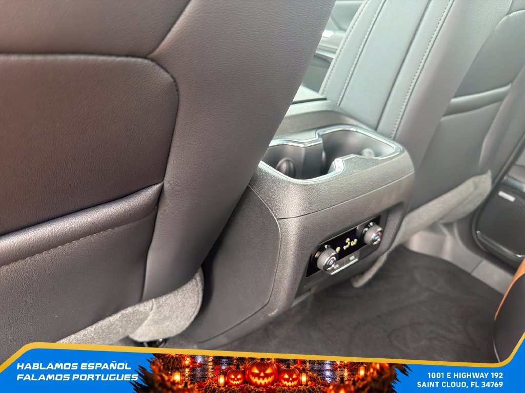 New 2027 Chevrolet Traverse Z71 w/ Enhanced Driving Package AWD/4WD image 28