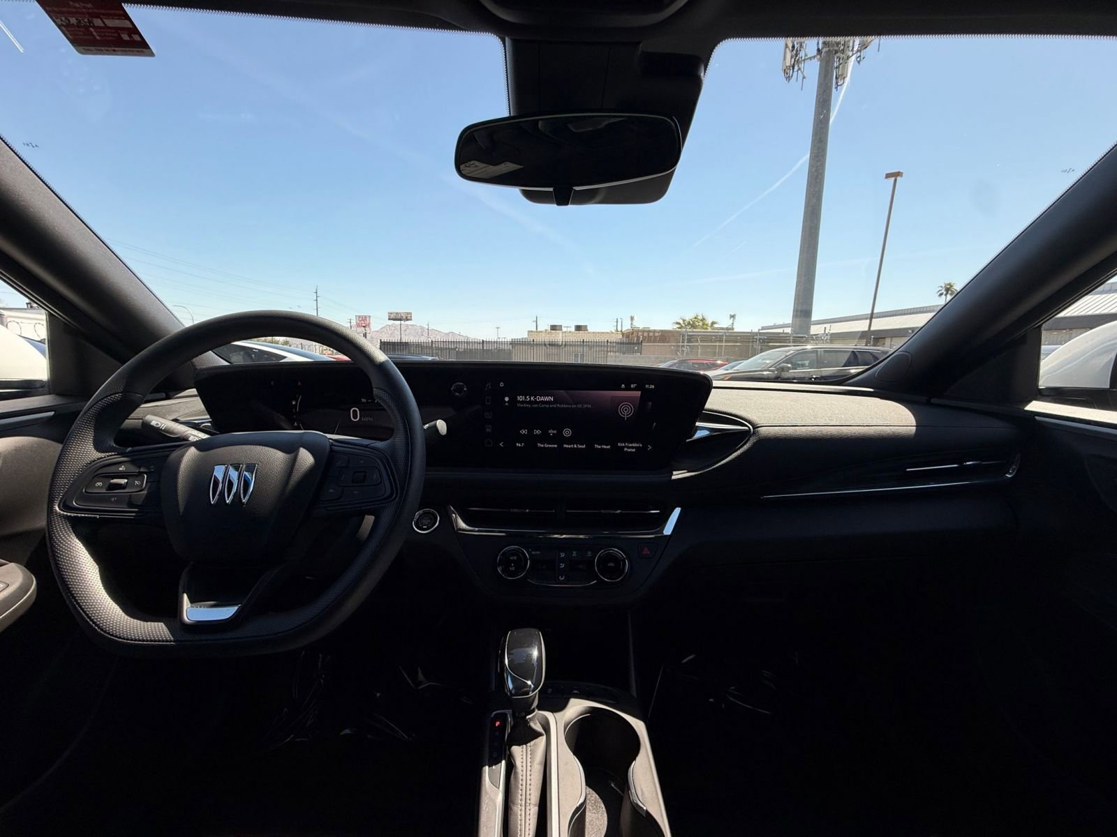 Used 2025 Buick Envista Preferred image 32