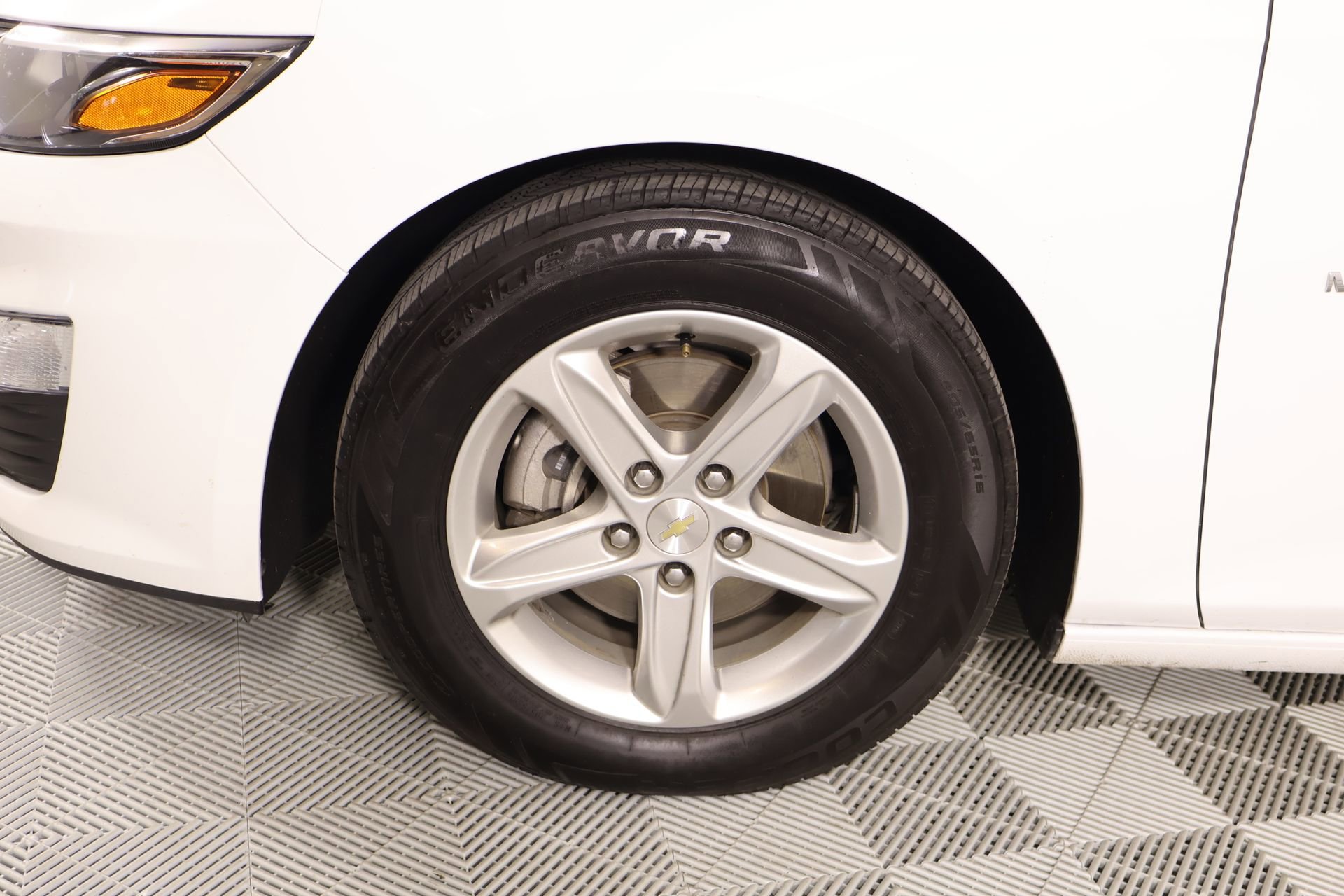 Used 2023 Chevrolet Malibu LS FWD image 16