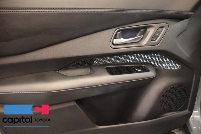 Used 2023 Nissan Ariya FWD image 9