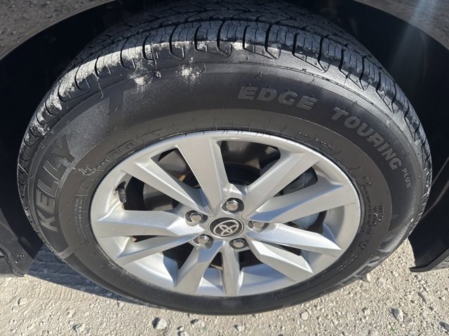 Used 2025 Toyota Camry LE image 8