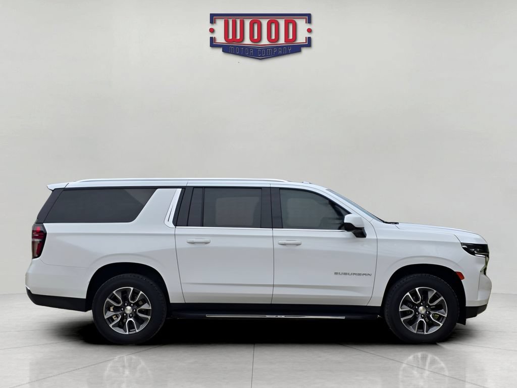 Used 2023 Chevrolet Suburban LS AWD/4WD image 2