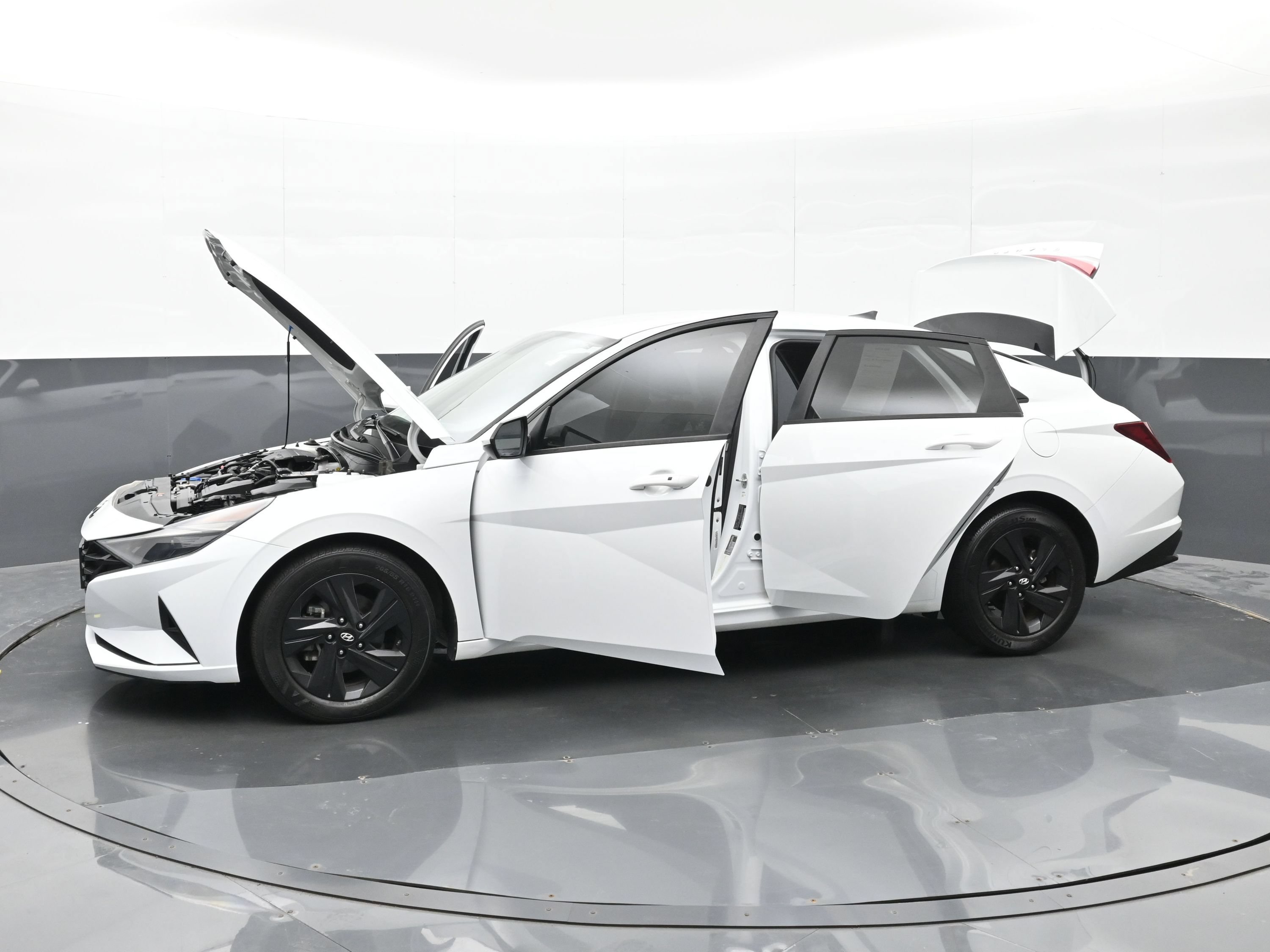 Used 2021 Hyundai Elantra SEL FWD image 47