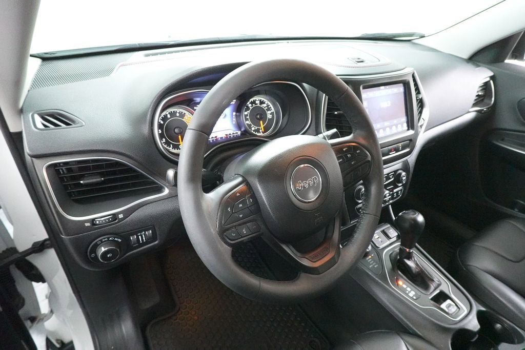 Used 2022 Jeep Cherokee Trailhawk AWD/4WD image 22