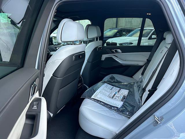 New 2026 BMW X5 xDrive50e image 5