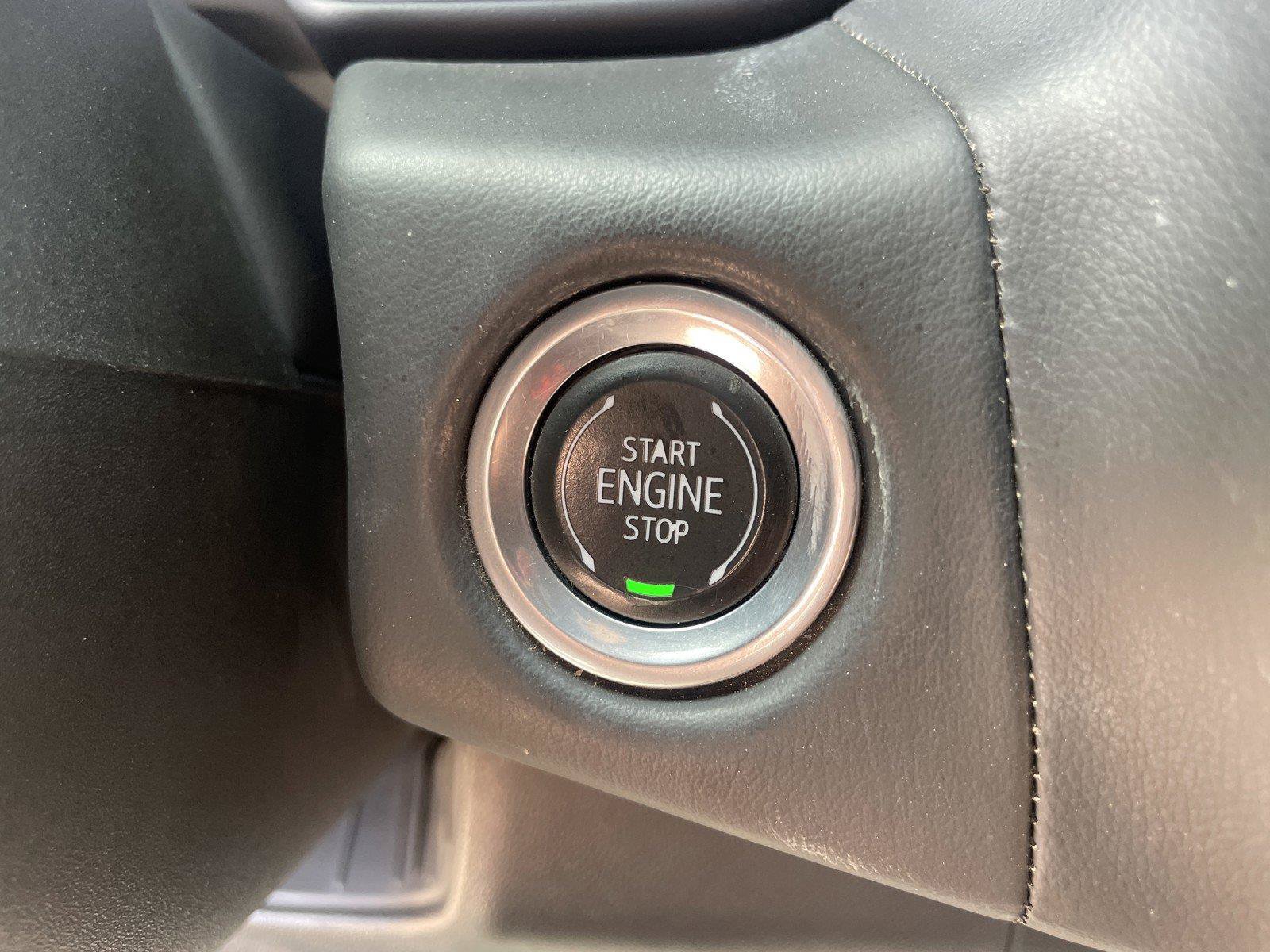 Used 2024 GMC Yukon XL AT4 w/ AT4 Premium Package AWD/4WD image 21