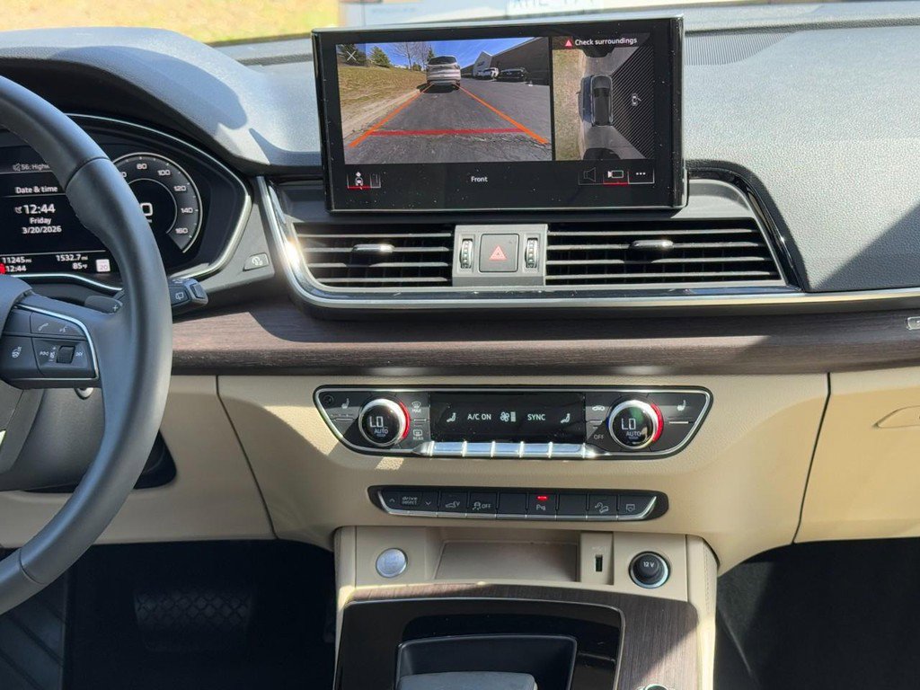 Used 2025 Audi Q5 e Premium Plus w/ Premium Plus Package image 14