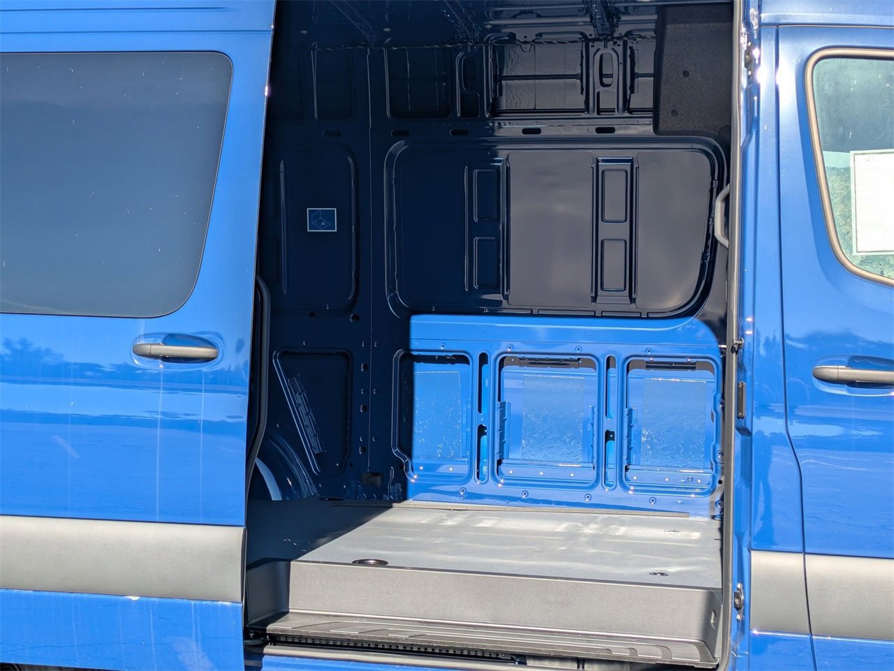 New 2025 Mercedes-Benz Sprinter 2500 image 7