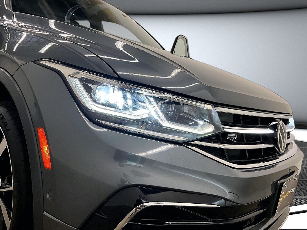 Used 2022 Volkswagen Tiguan SEL R-Line AWD/4WD image 29