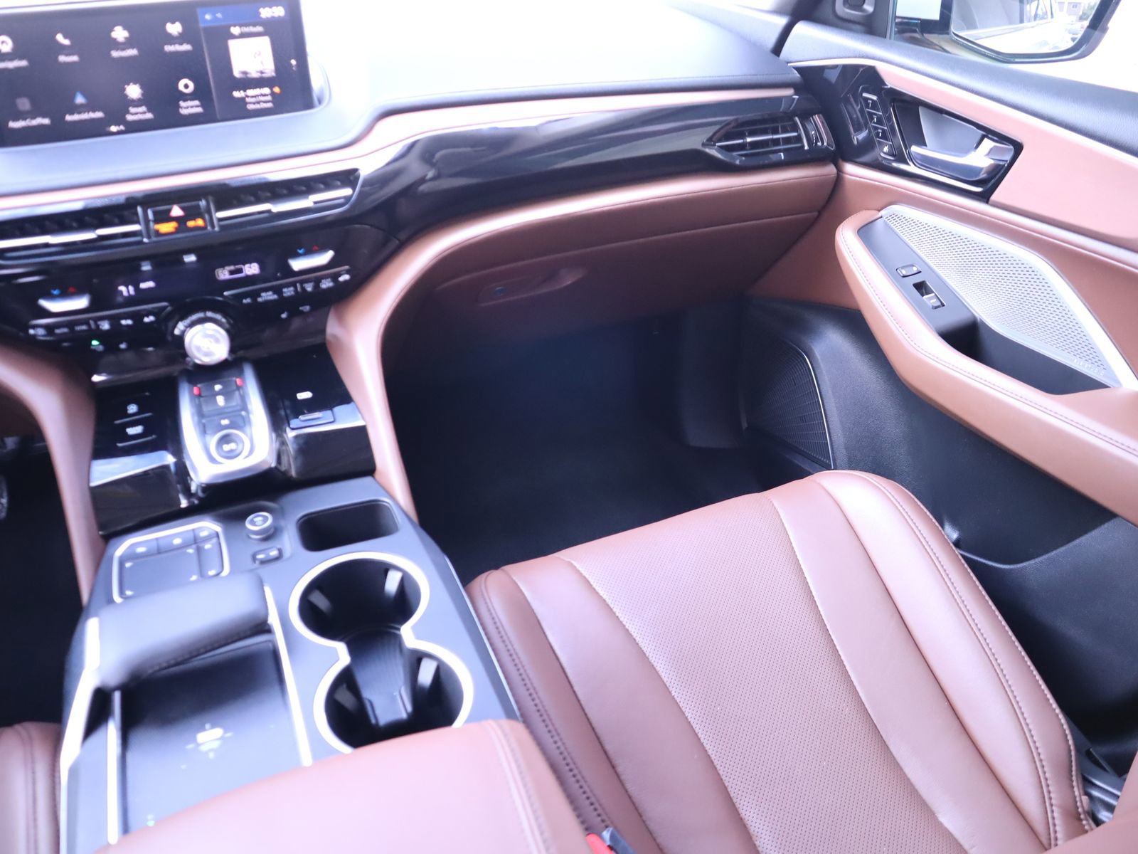 Used 2023 Acura MDX SH-AWD w/ Technology Package image 25