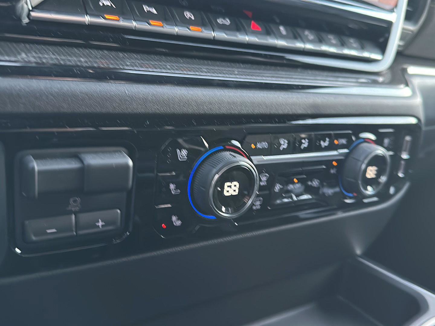 Certified 2025 Chevrolet Silverado 1500 ZR2 w/ Technology Package image 13