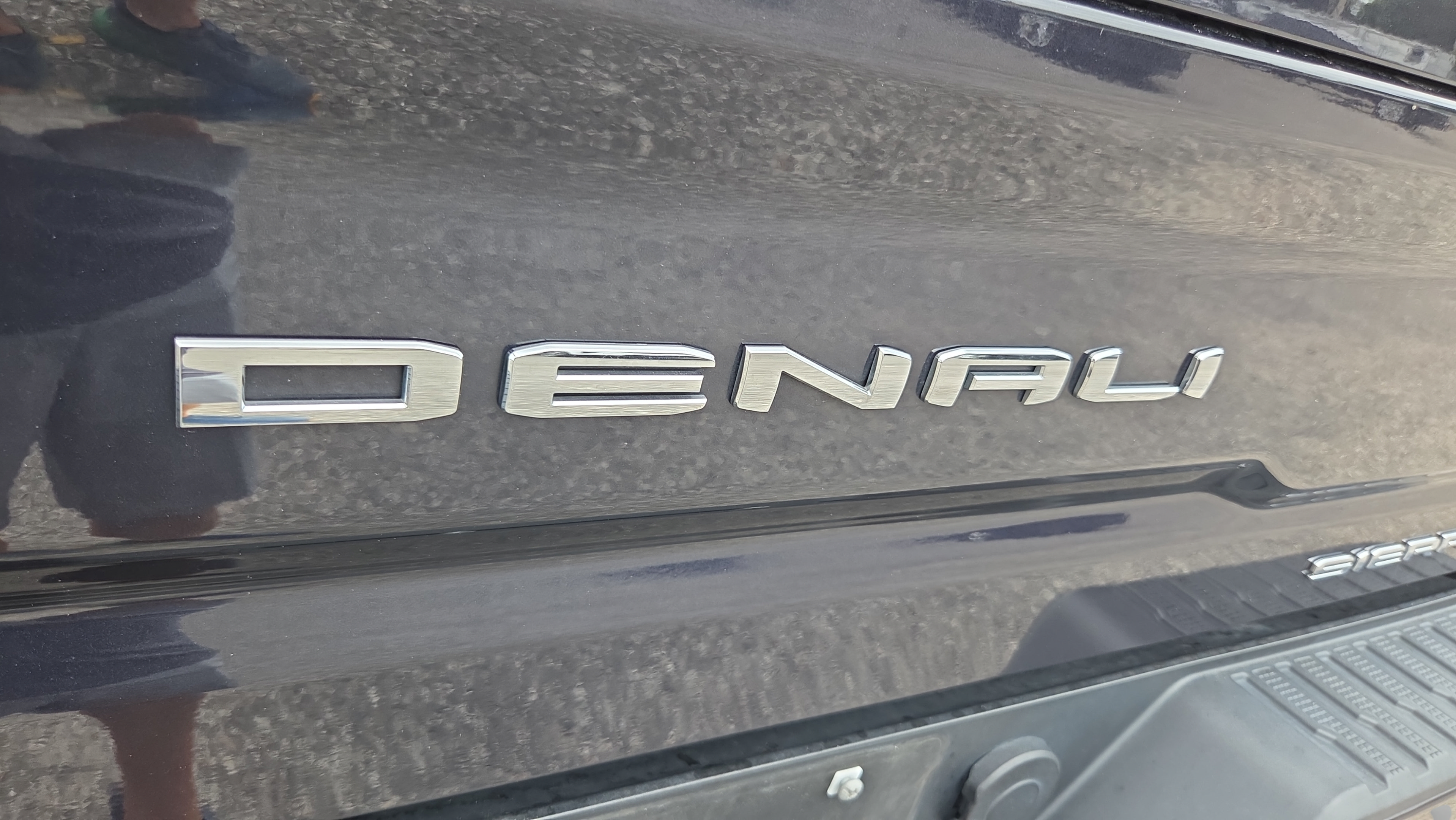 Used 2024 GMC Sierra 3500 Denali Ultimate AWD/4WD image 32