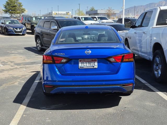 Used 2025 Nissan Altima 2.5 SV image 9