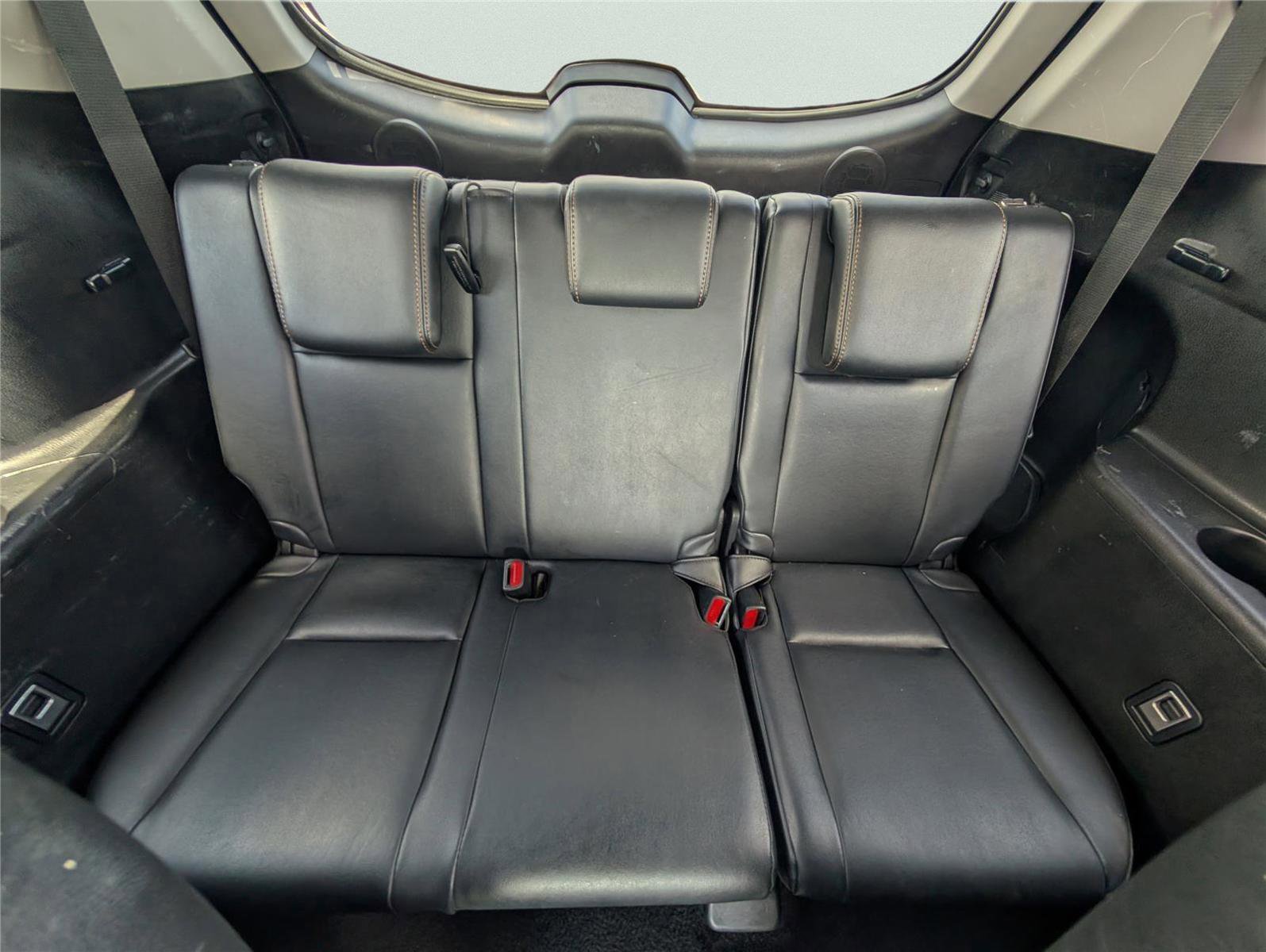 Used 2017 Toyota Highlander Limited AWD/4WD image 30