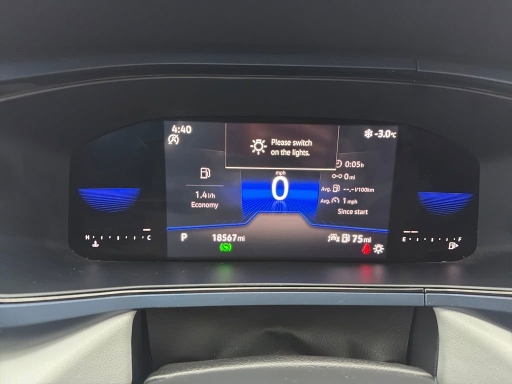 Used 2023 Volkswagen Taos SE w/ Black Wheel Package image 18