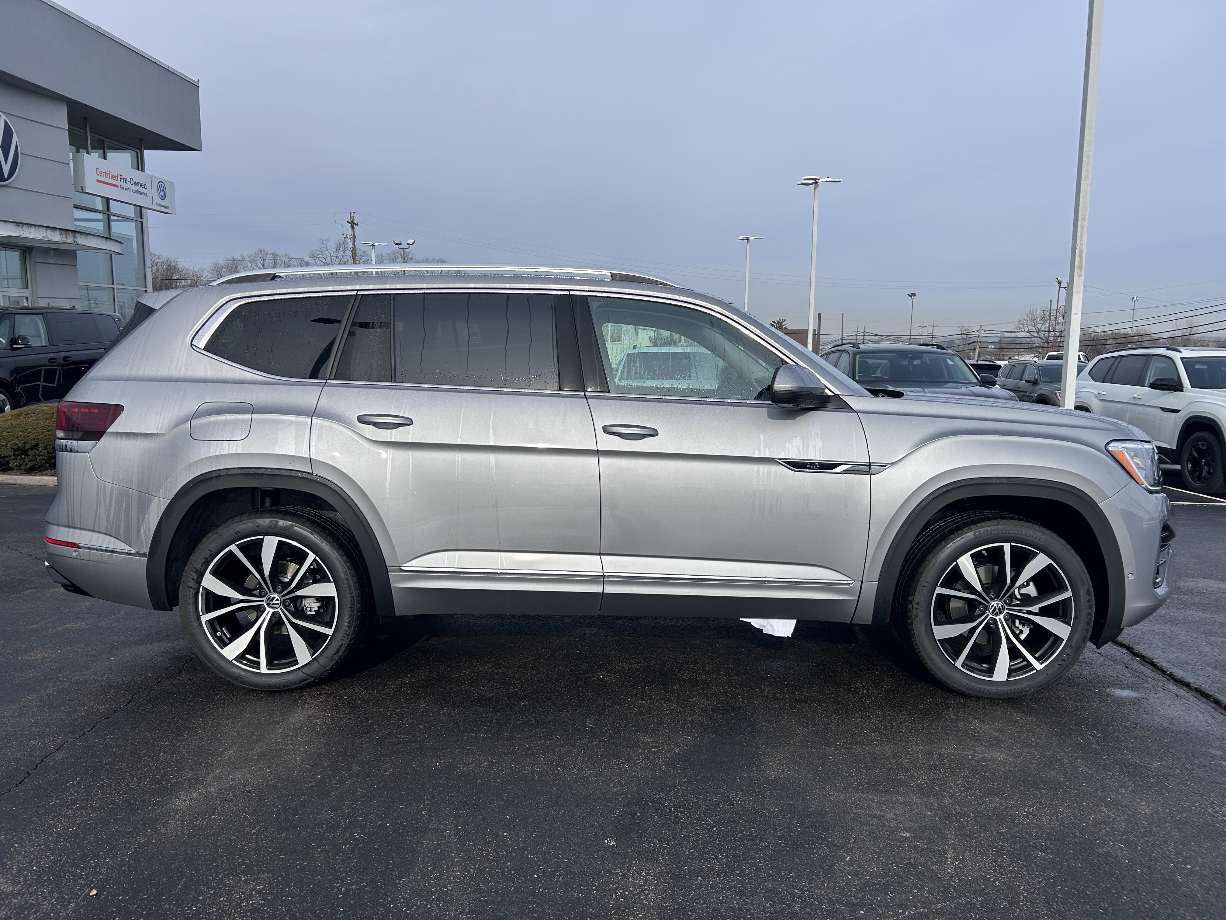 New 2026 Volkswagen Atlas SEL Premium R-Line image 8