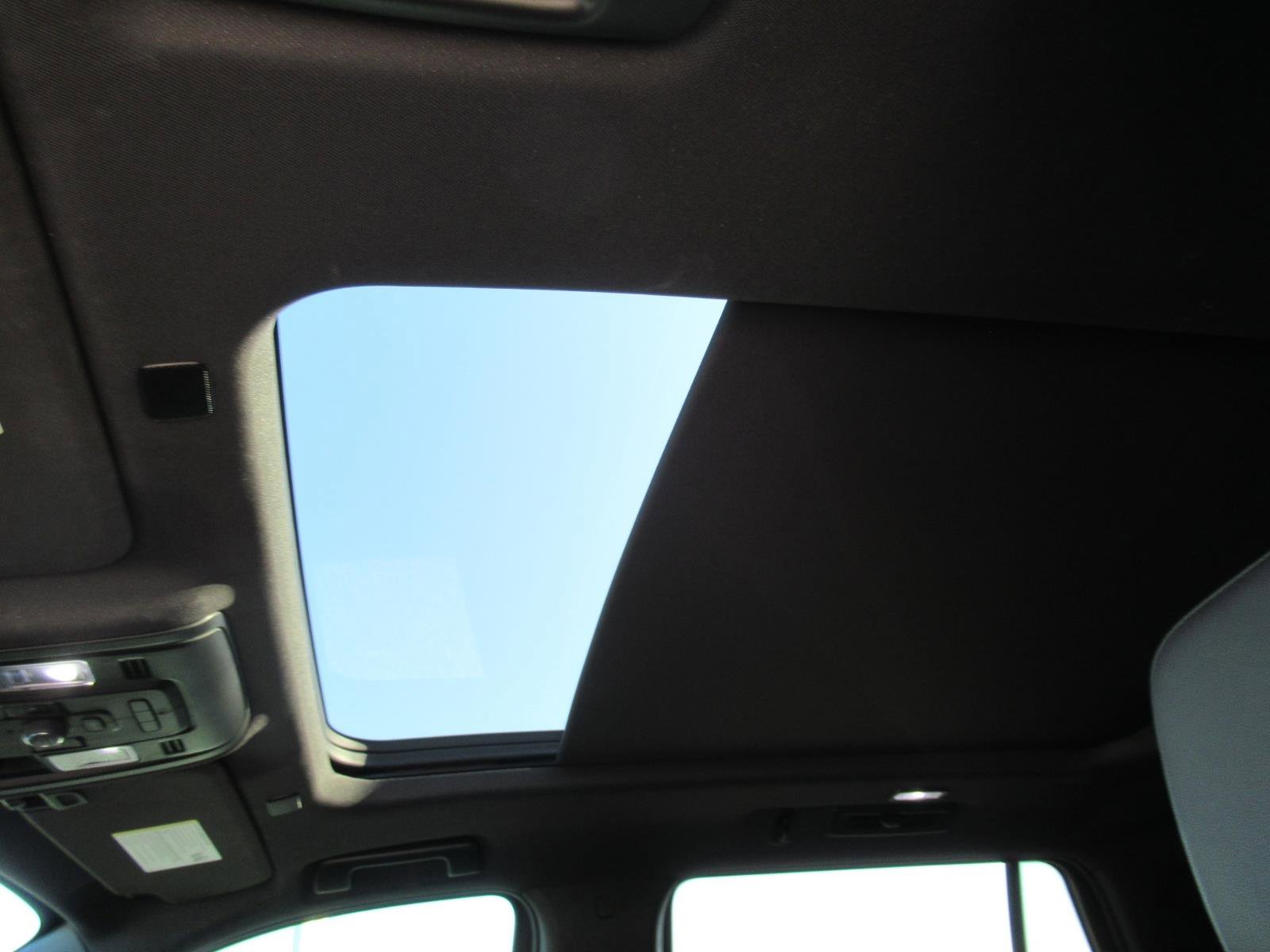 Used 2024 Chevrolet Tahoe Z71 w/ Luxury Package image 30