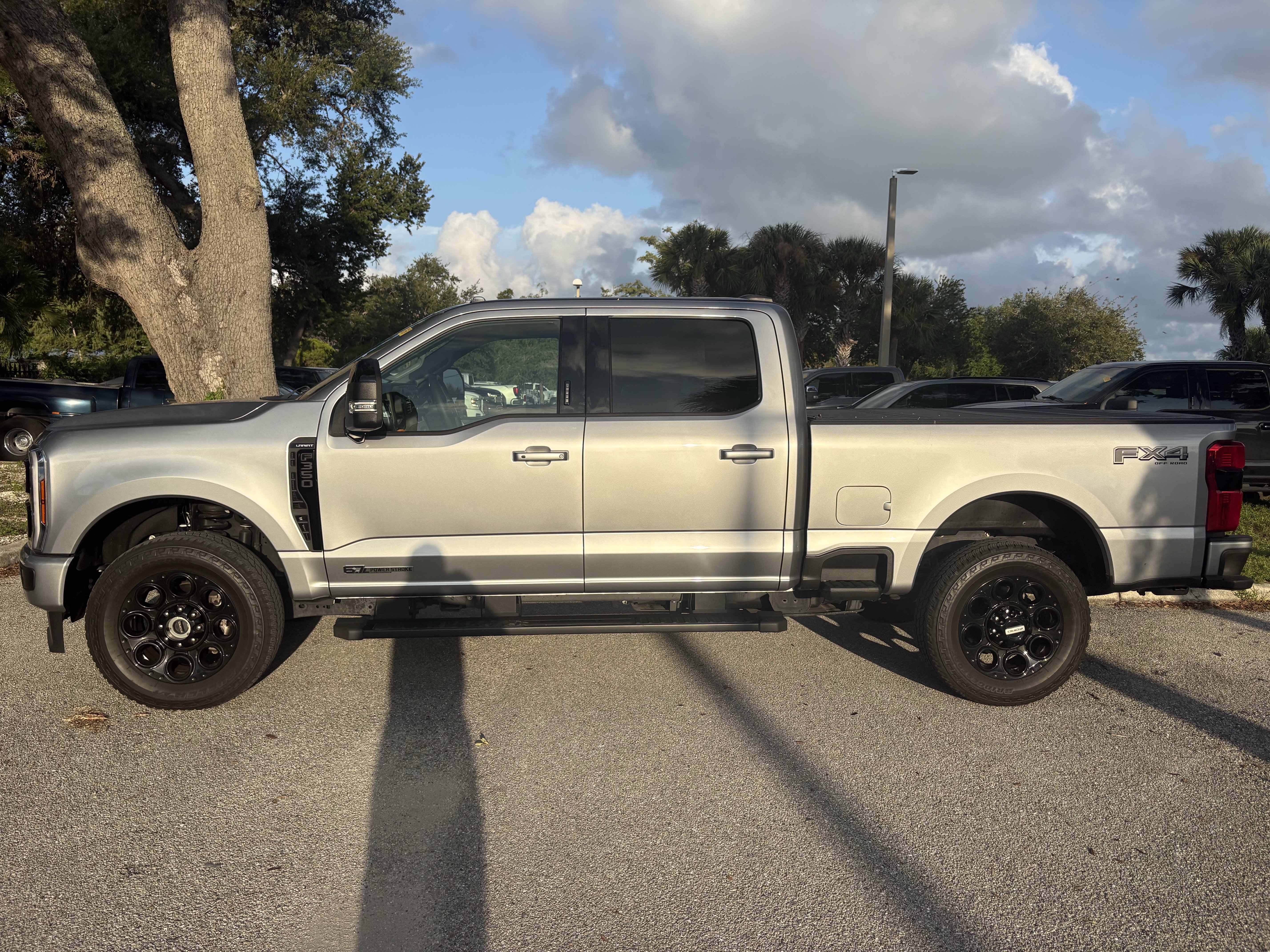Used 2024 Ford F350 Lariat w/ Black Appearance Package AWD/4WD image 4
