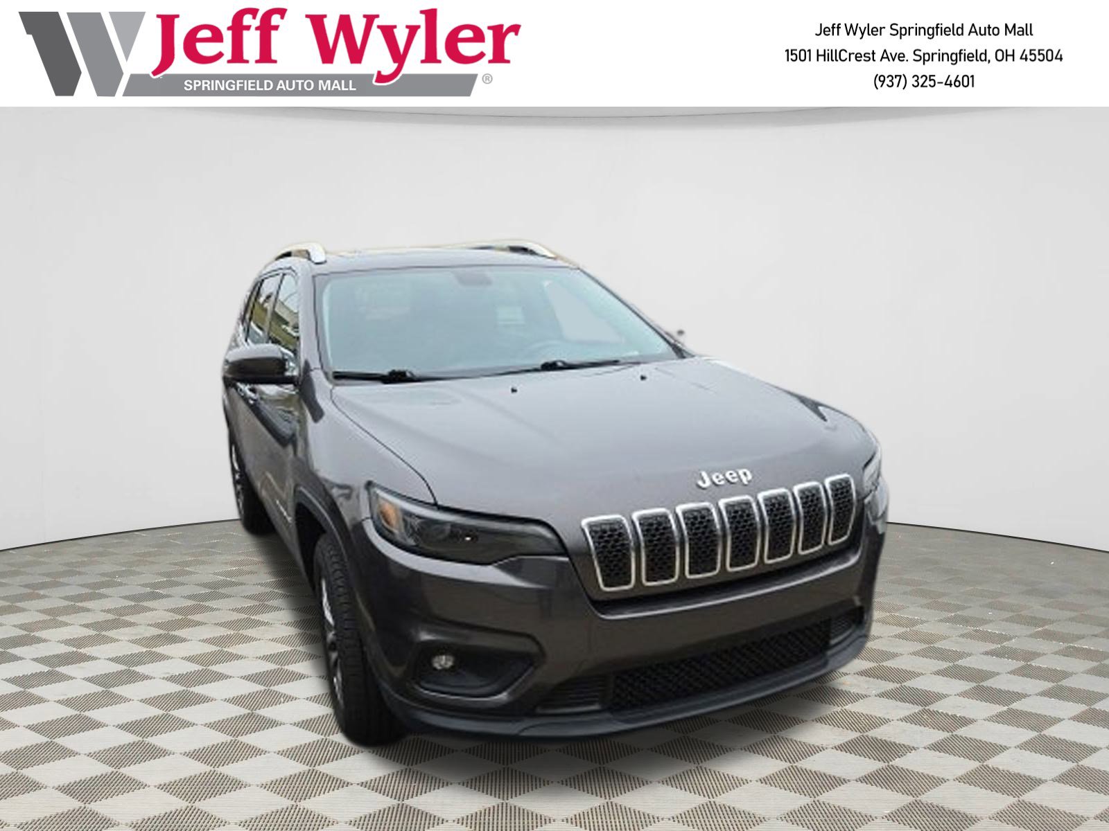 Used 2019 Jeep Cherokee Latitude Plus w/ Comfort/Convenience Group image 1
