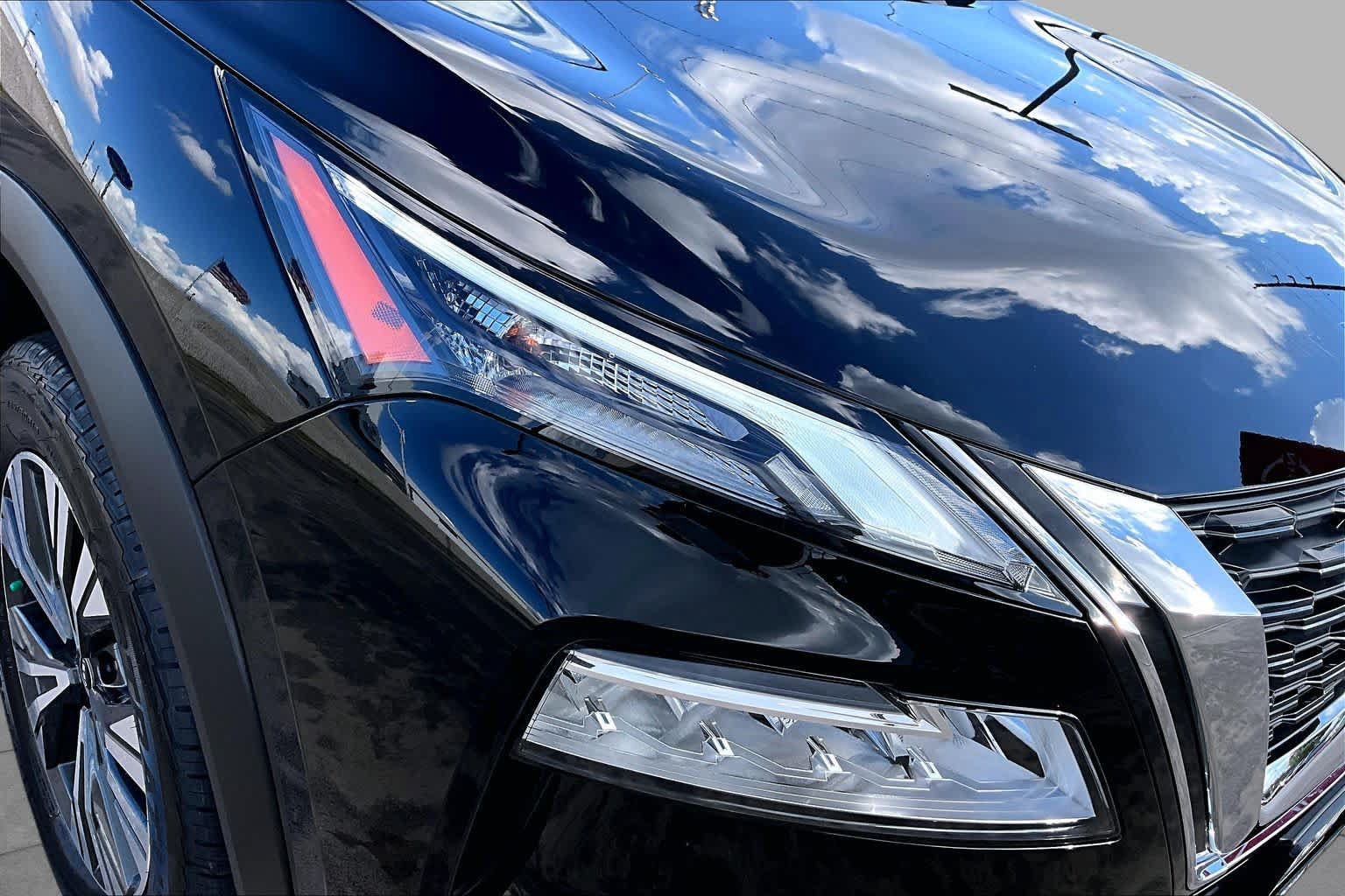Certified 2023 Nissan Rogue SV FWD image 25