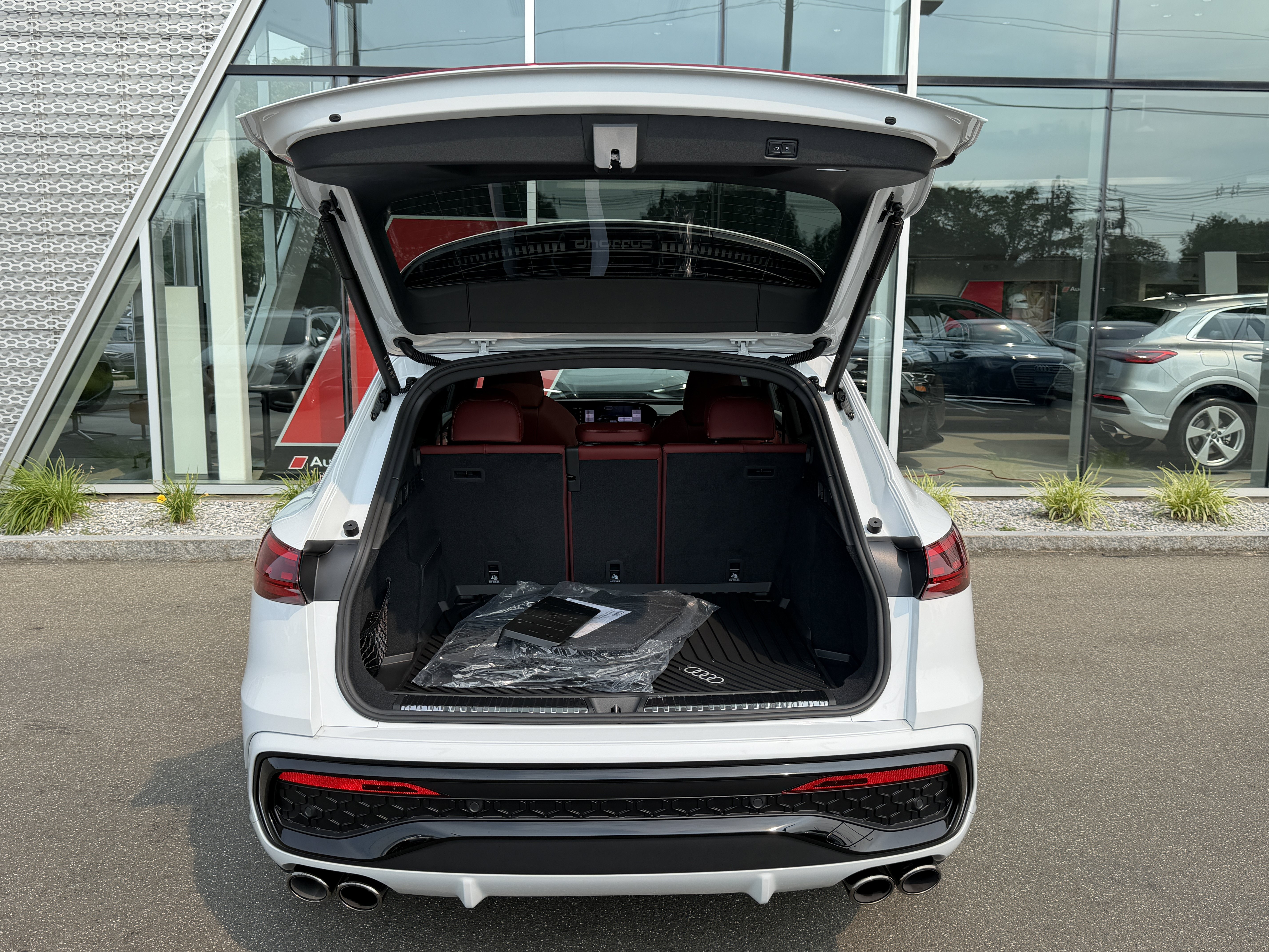 New 2026 Audi SQ5 Premium Plus AWD/4WD image 17