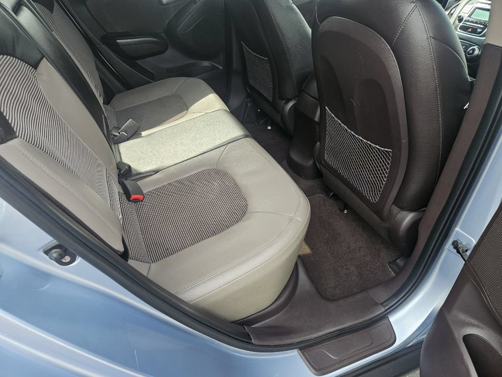 Used 2011 Hyundai Tucson GLS FWD image 17
