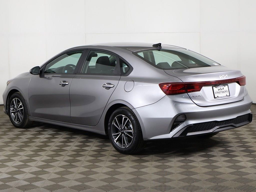 Used 2023 Kia Forte LXS FWD image 7