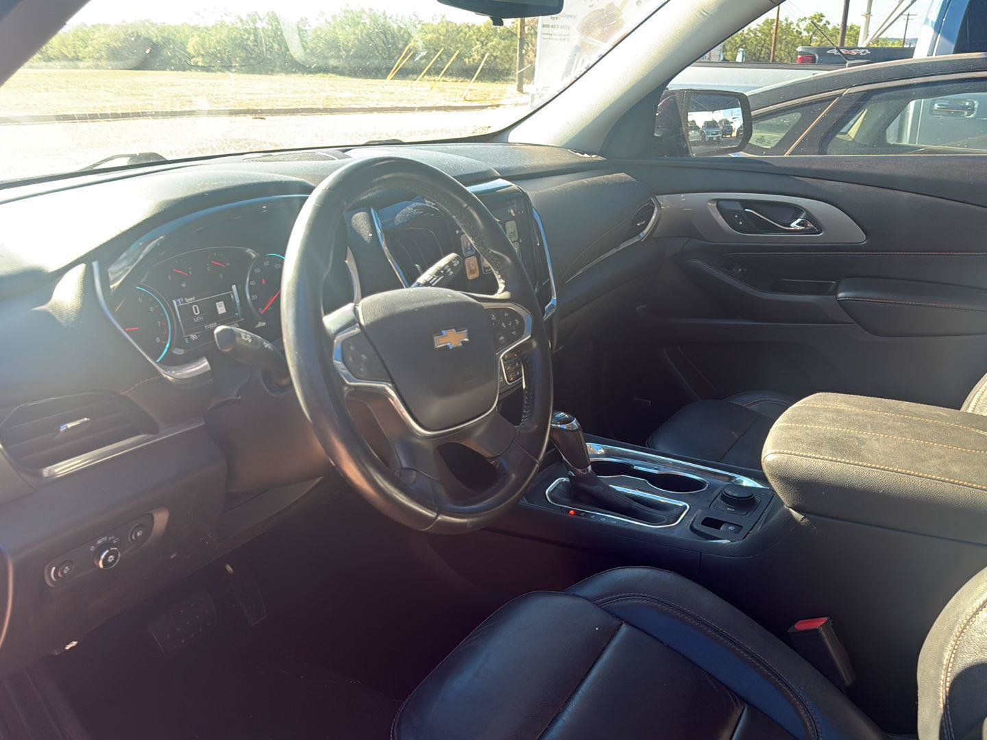Used 2019 Chevrolet Traverse LT w/ LT Premium Package FWD image 10