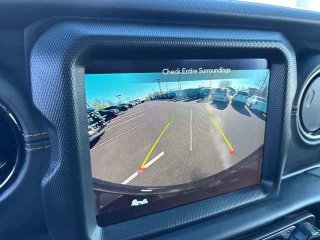 Used 2021 Jeep Wrangler Unlimited Sahara image 20