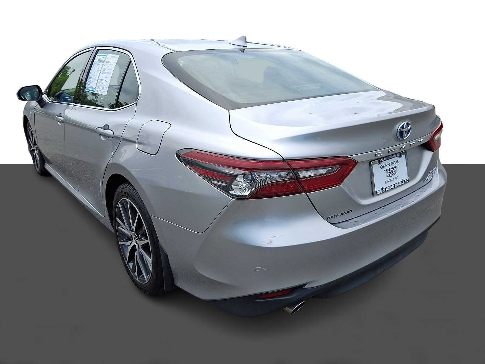 Used 2023 Toyota Camry XLE FWD image 4