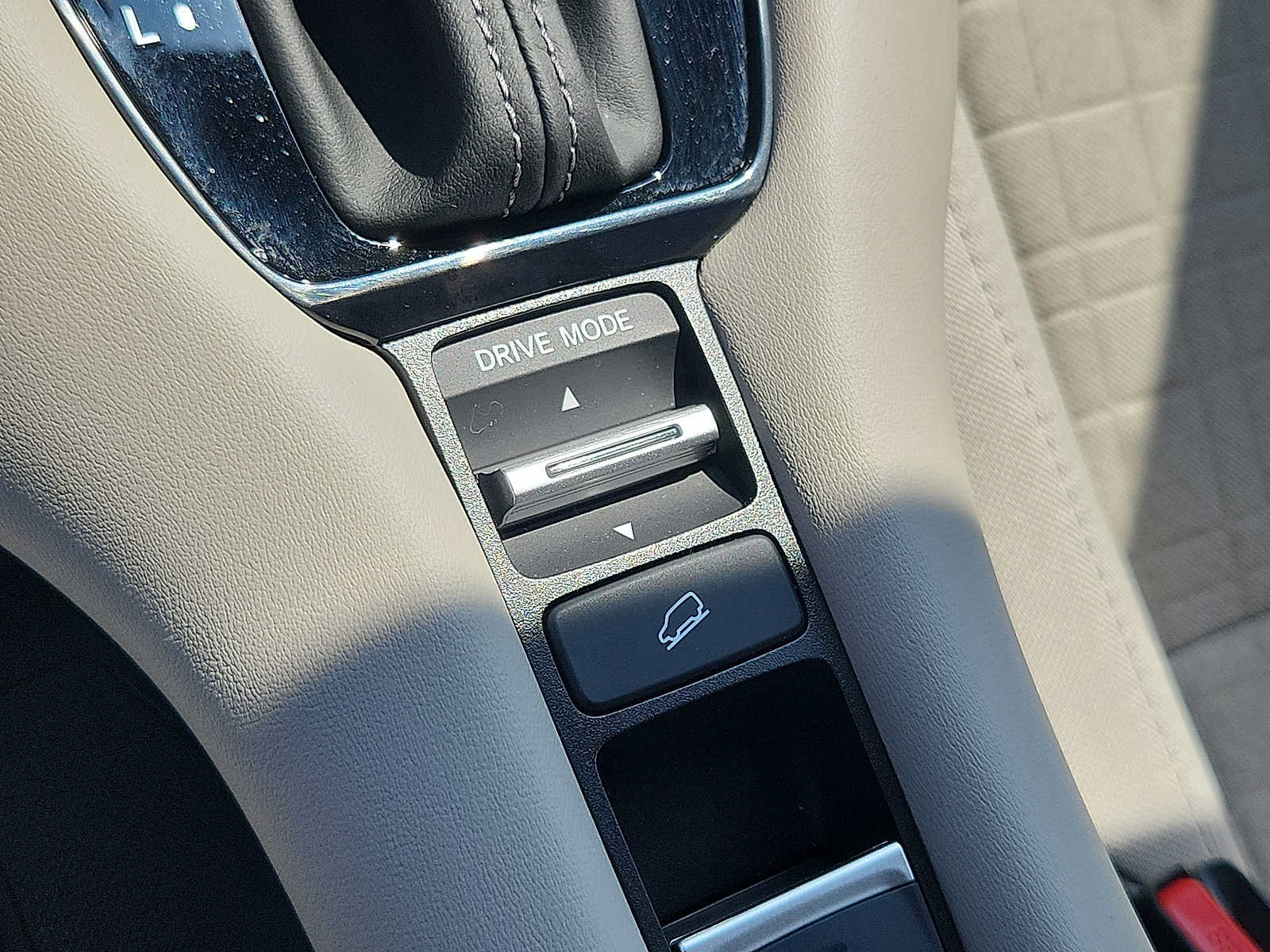 Certified 2026 Honda HR-V LX image 24