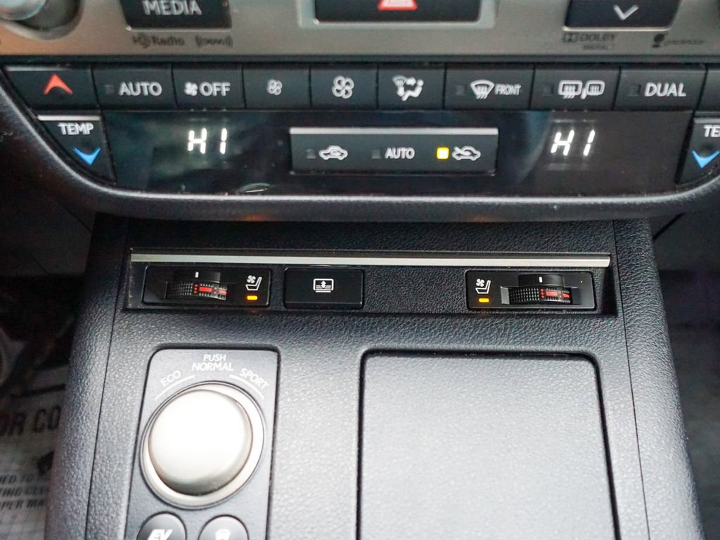 Used 2014 Lexus ES 300h w/ Luxury Package w/Bamboo Trim image 26