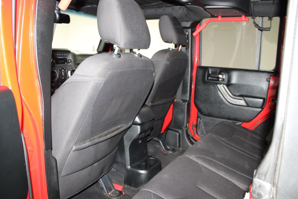 Used 2018 Jeep Wrangler Unlimited Sport S AWD/4WD image 25