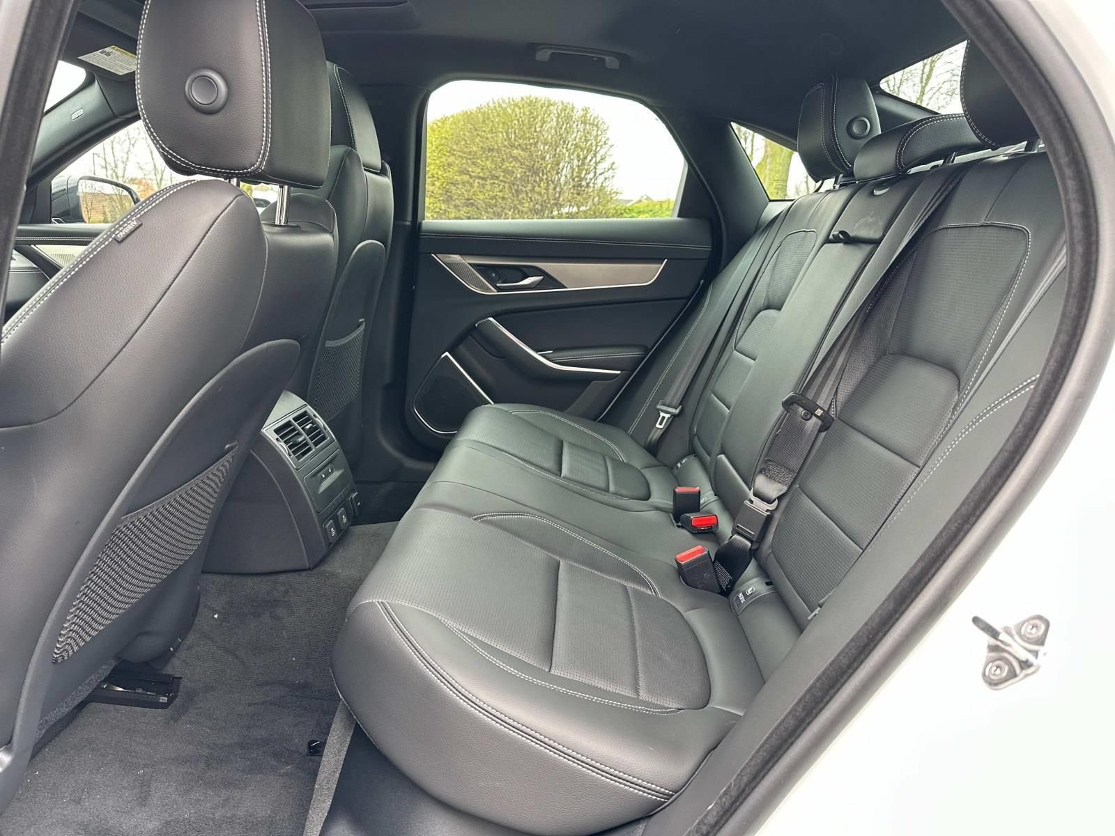 New 2024 Jaguar XF R-Dynamic SE AWD/4WD image 19